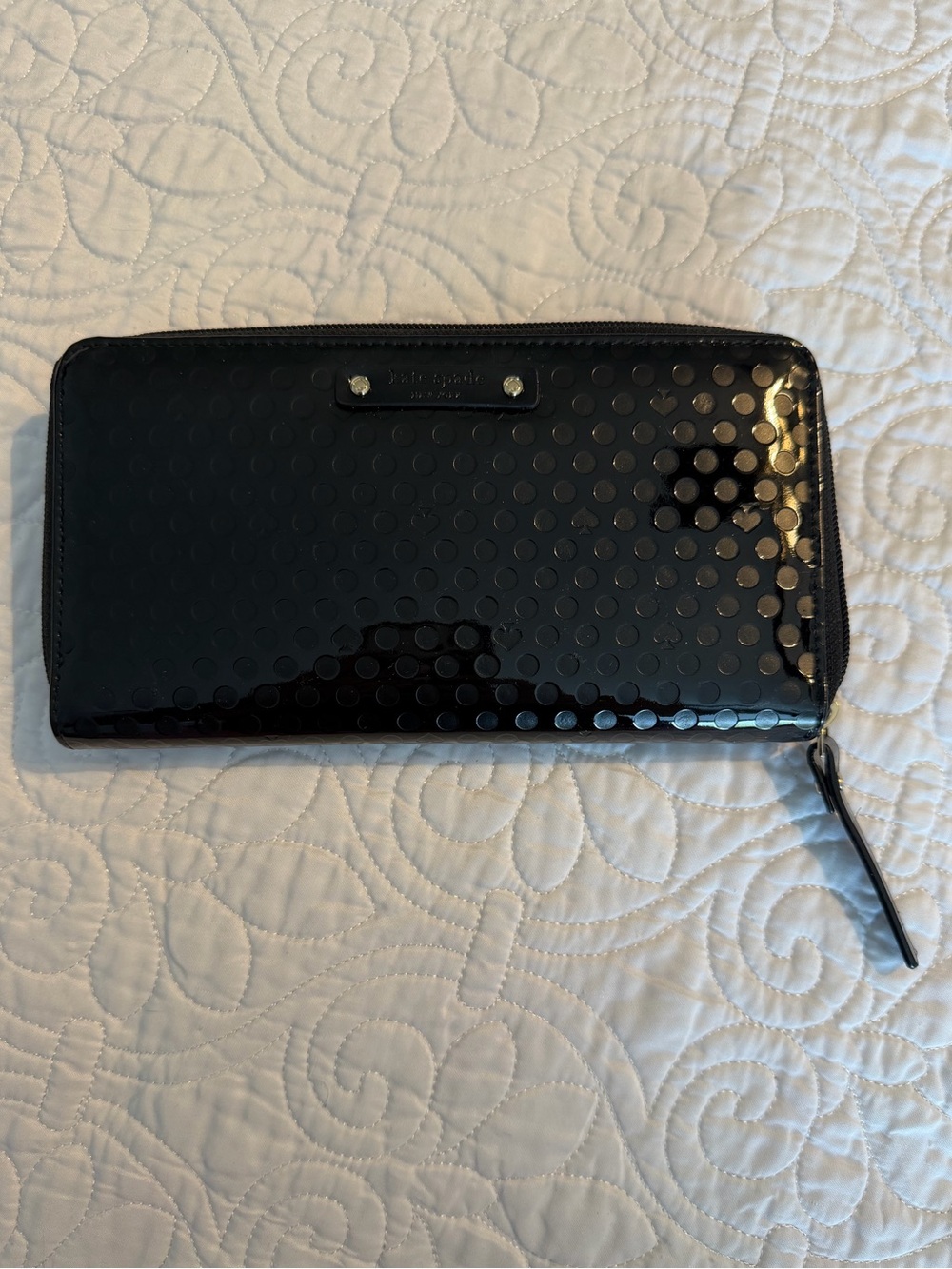 NWOT Women’s Kate Spade Black Patent Subtle Polka Dot Wallet with Zip Closure